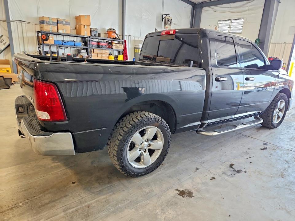 2017 RAM 1500 SLT — Фото 3 из 12