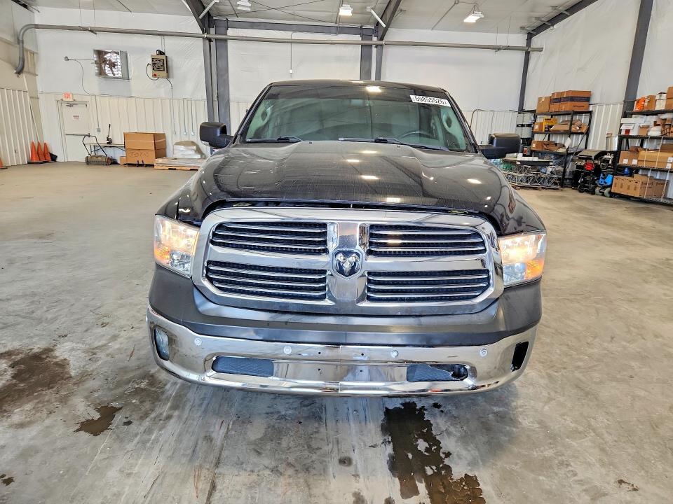 2017 RAM 1500 SLT — Фото 5 из 12