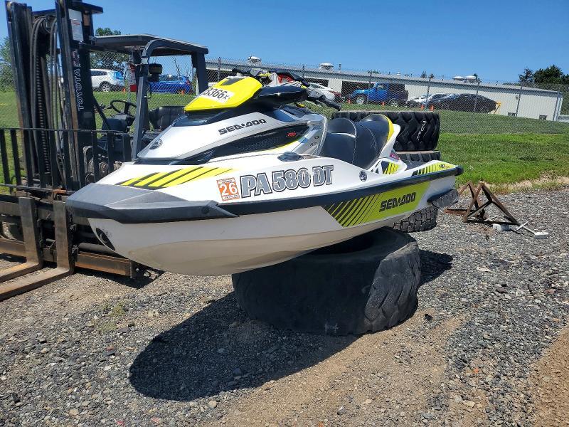 YDV11341B717 2017 SEA-DOO RXTX 300 photo no. 2