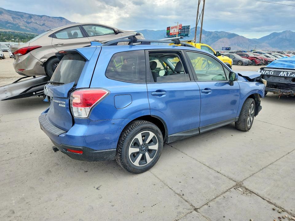 2017 SUBARU FORESTER PREMIUM ES — Фото 3 из 13