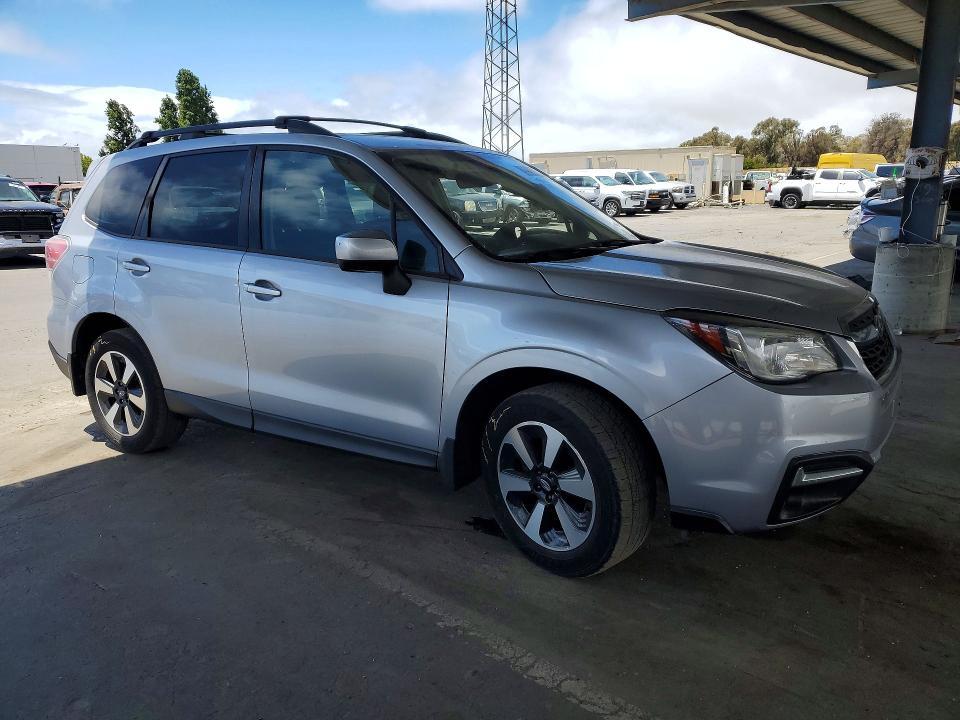 2017 SUBARU FORESTER 2.5I PREMIUM — Фото 4 из 12