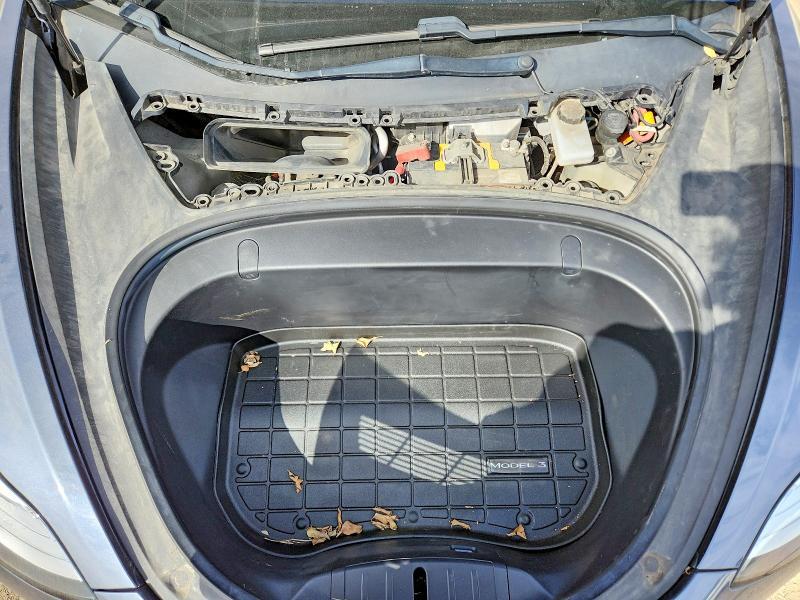 2017 TESLA MODEL 3 — Фото 11 из 12