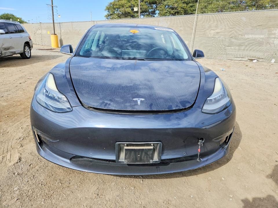 2017 TESLA MODEL 3 — Фото 5 из 12