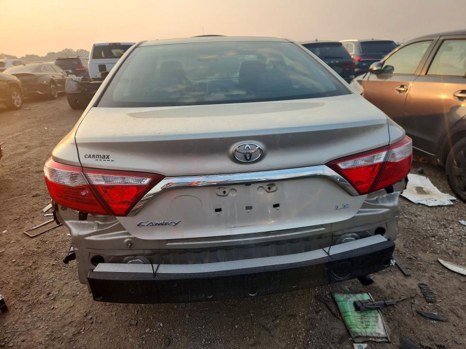 2017 TOYOTA CAMRY LE — Фото 6 из 12