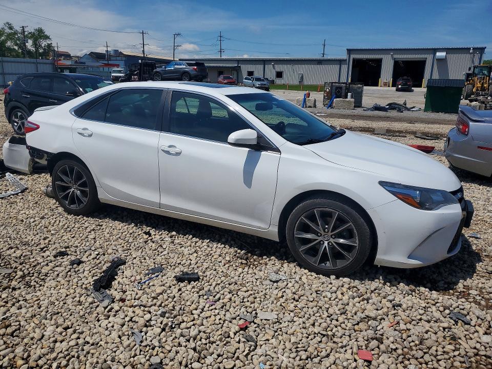 2017 TOYOTA CAMRY XSE — Фото 4 из 13