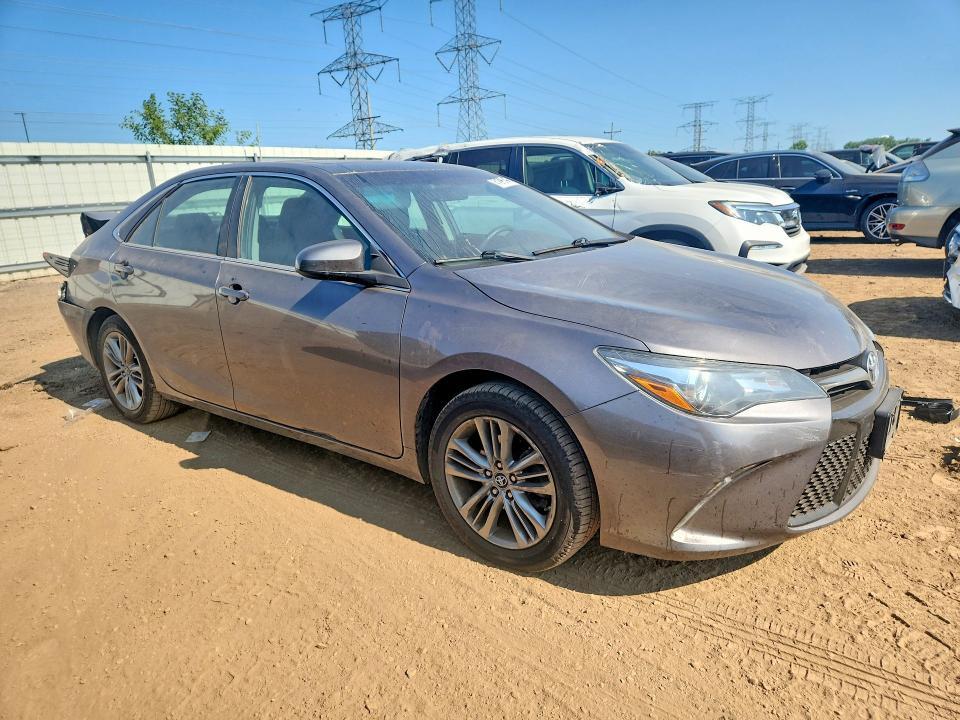 2017 TOYOTA CAMRY SE — Фото 4 из 12