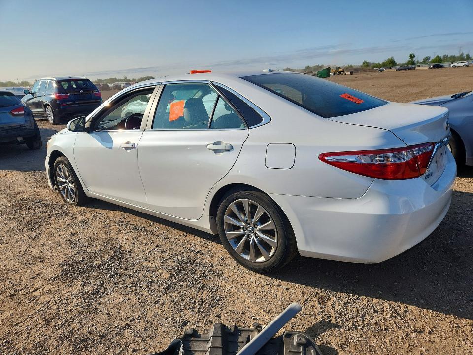 2017 TOYOTA CAMRY XLE — Фото 2 из 12
