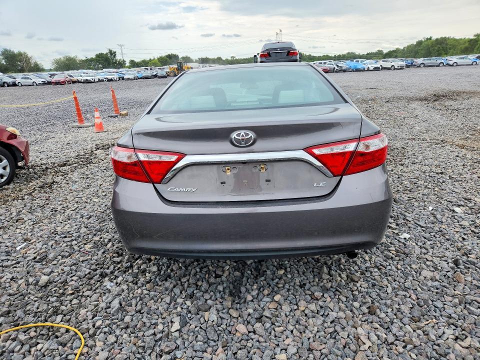 2017 TOYOTA CAMRY LE — Фото 6 из 12