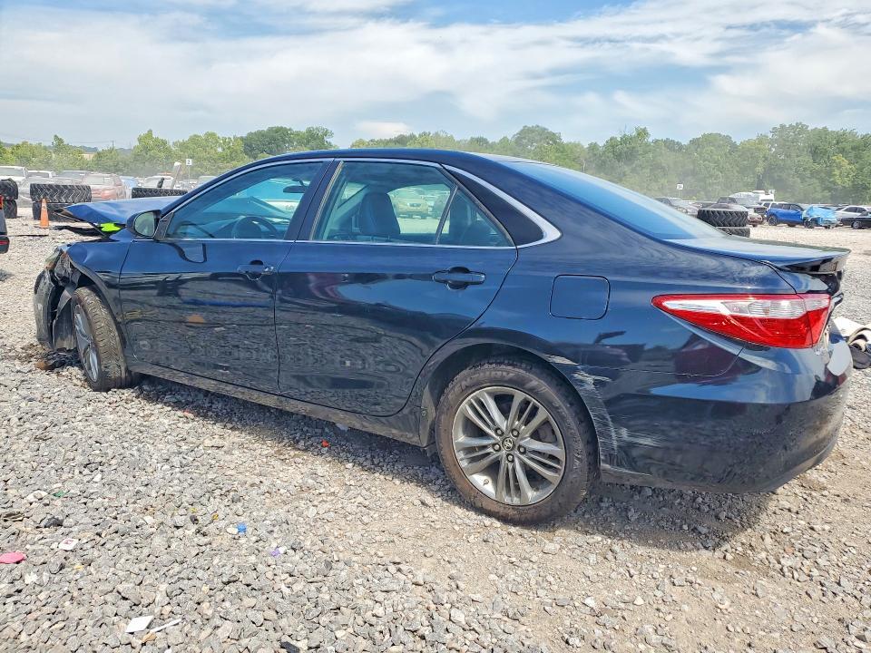 2017 TOYOTA CAMRY SE — Фото 2 из 12