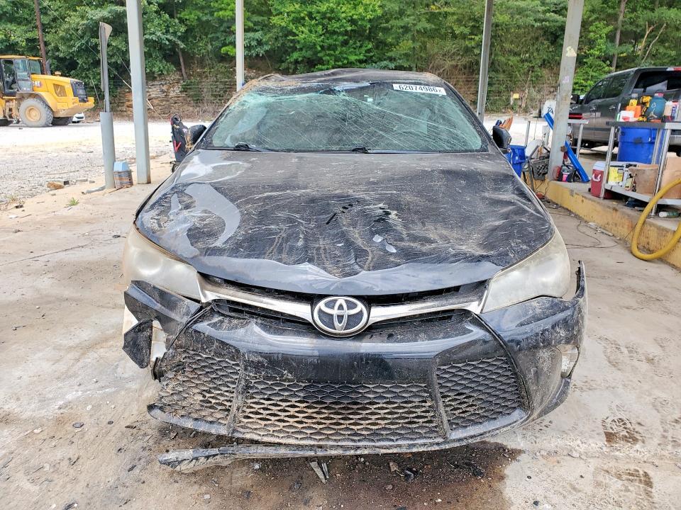 2017 TOYOTA CAMRY SE — Фото 5 из 12