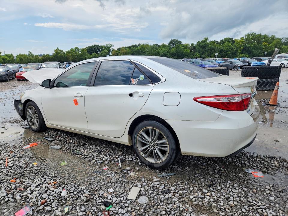 2017 TOYOTA CAMRY SE — Фото 2 из 12
