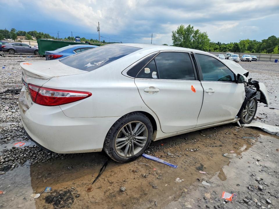 2017 TOYOTA CAMRY SE — Фото 3 из 12