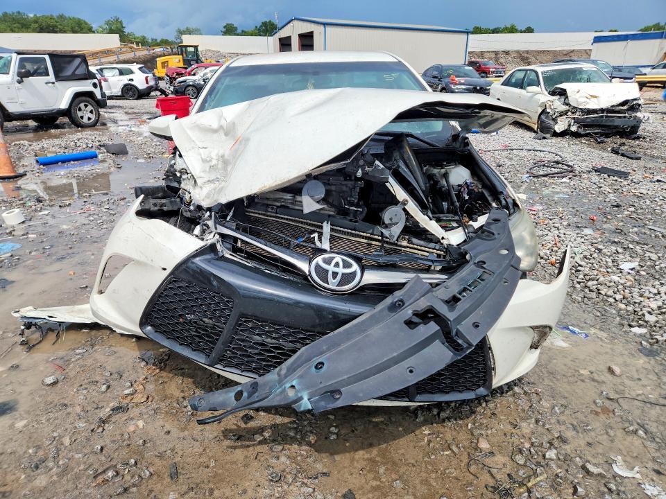 2017 TOYOTA CAMRY SE — Фото 5 из 12