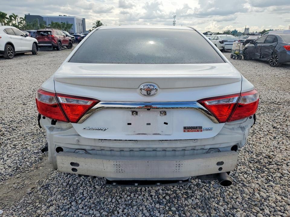 4T1BF1FK7HU359335 2017 TOYOTA CAMRY photo no. 6