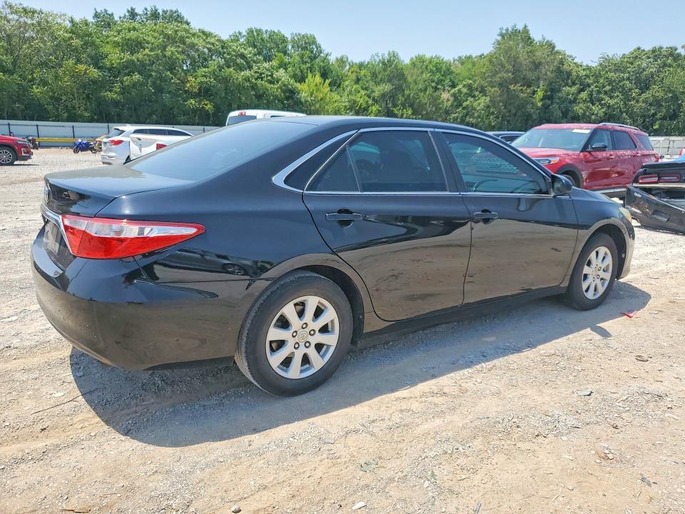 2017 TOYOTA CAMRY LE — Фото 3 из 12