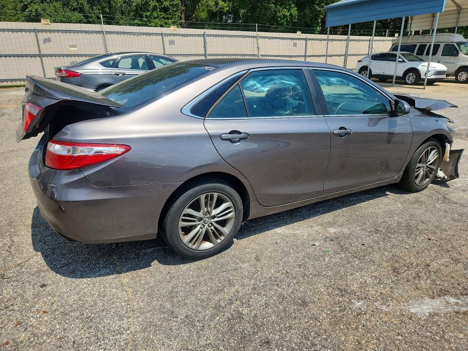 2017 TOYOTA CAMRY SE — Фото 3 из 12