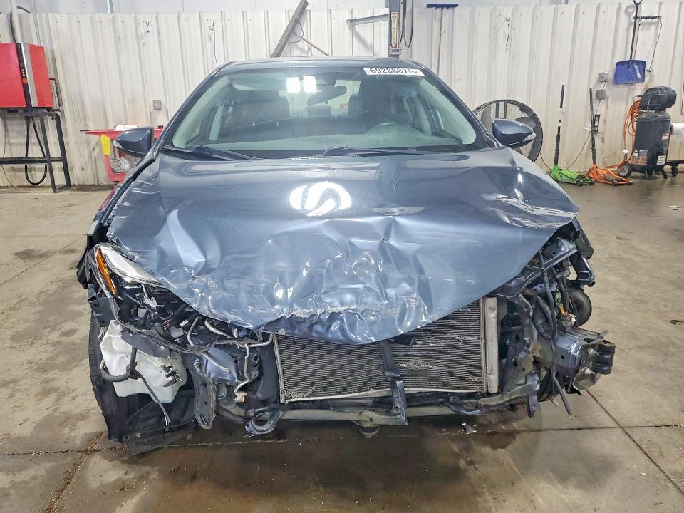 2017 TOYOTA COROLLA SE — Фото 5 из 13