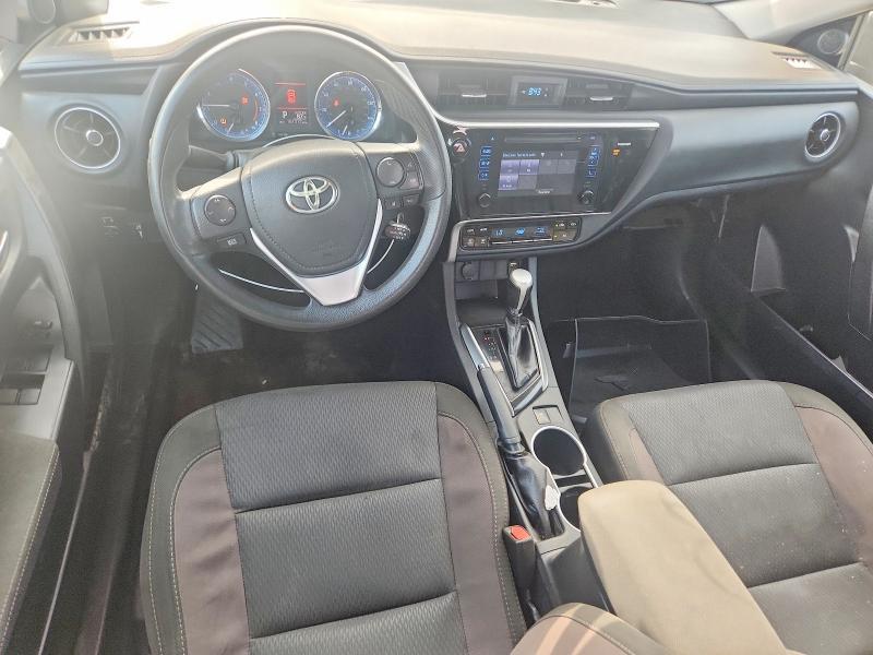 2017 TOYOTA COROLLA LE — Фото 8 из 12