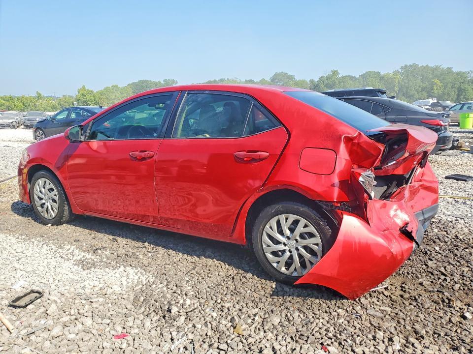 2017 TOYOTA COROLLA LE — Фото 2 из 12