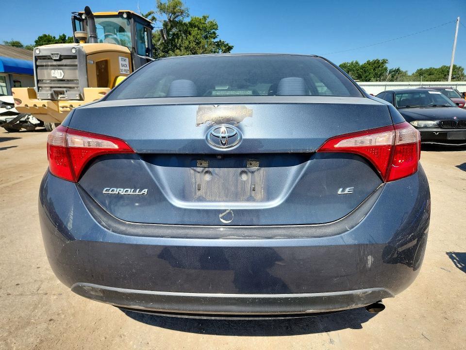 5YFBURHE6HP675743 2017 TOYOTA COROLLA photo no. 6