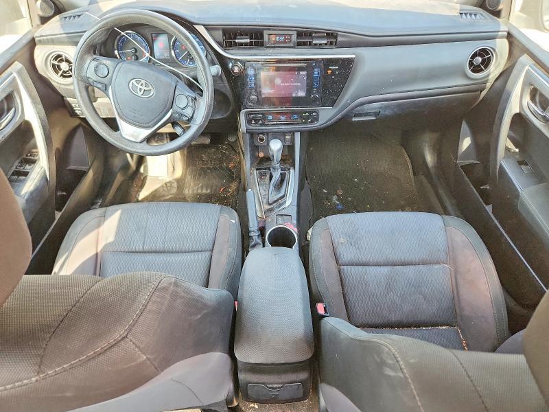 5YFBURHE6HP675743 2017 TOYOTA COROLLA photo no. 8