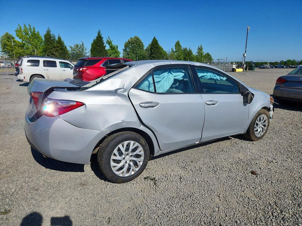 2017 TOYOTA COROLLA LE — Фото 3 из 12