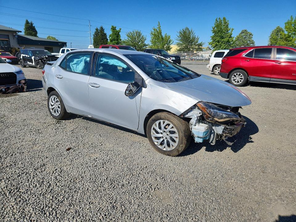 2017 TOYOTA COROLLA LE — Фото 4 из 12