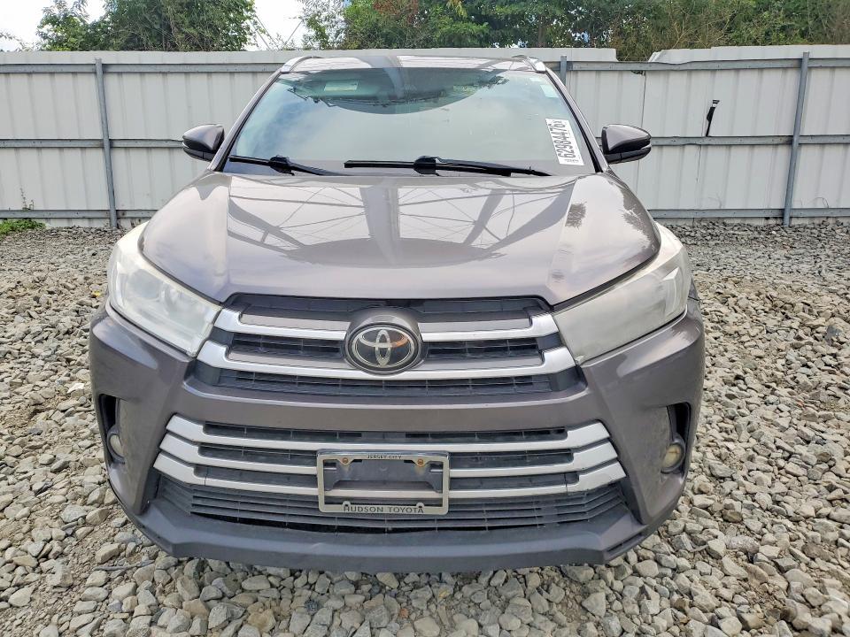 2017 TOYOTA HIGHLANDER XLE — Фото 5 из 13