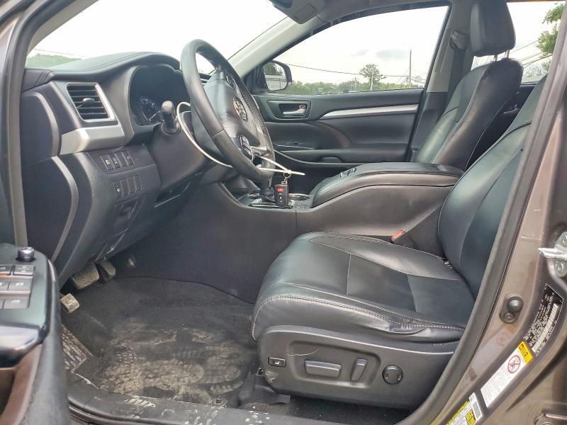2017 TOYOTA HIGHLANDER XLE — Фото 7 из 13