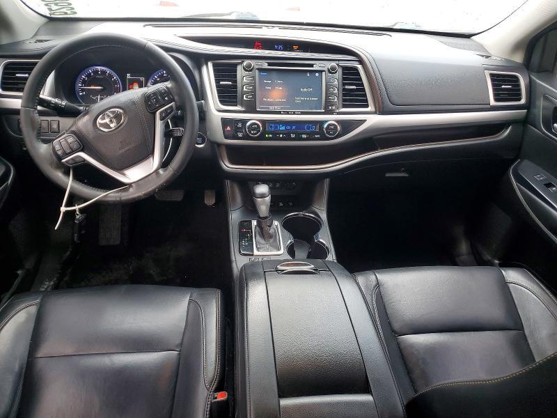 2017 TOYOTA HIGHLANDER XLE — Фото 8 из 13
