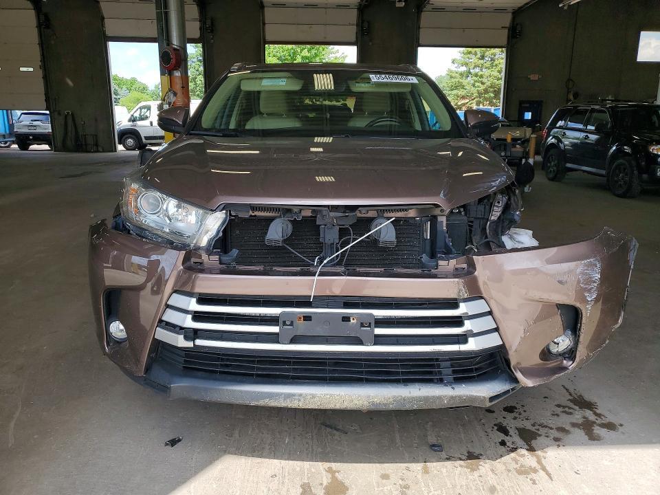 2017 TOYOTA HIGHLANDER XLE — Фото 5 из 14