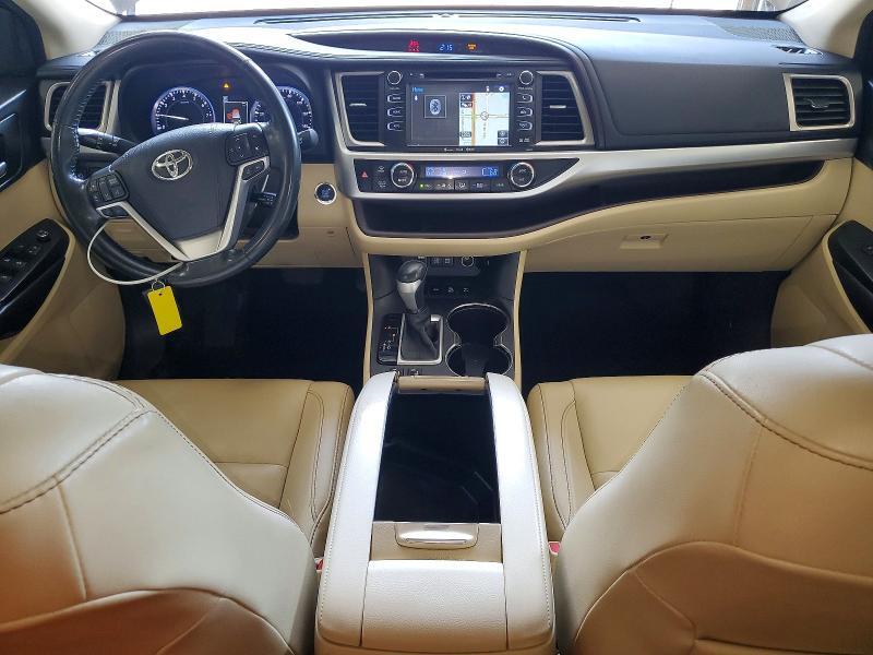 2017 TOYOTA HIGHLANDER XLE — Фото 8 из 14