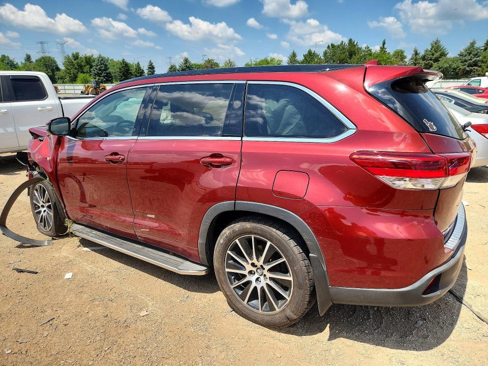2017 TOYOTA HIGHLANDER SE — Фото 2 из 13