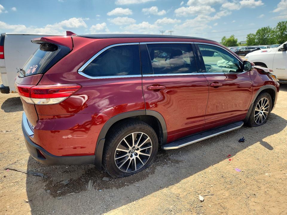 2017 TOYOTA HIGHLANDER SE — Фото 3 из 13
