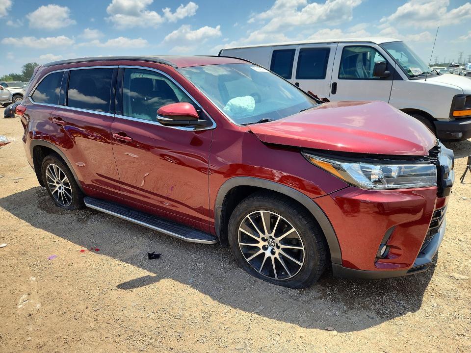 2017 TOYOTA HIGHLANDER SE — Фото 4 из 13