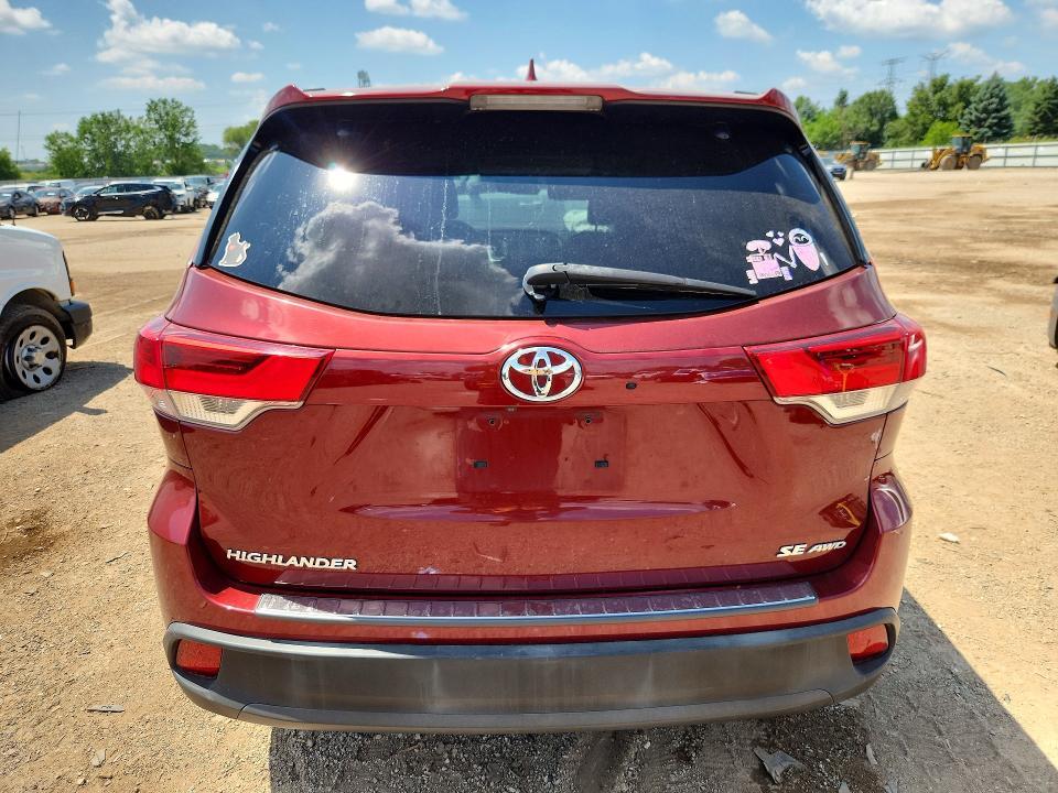 2017 TOYOTA HIGHLANDER SE — Фото 6 из 13