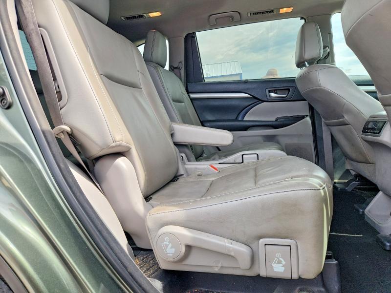 5TDJZRFH6HS397315 2017 TOYOTA HIGHLANDER photo no. 11