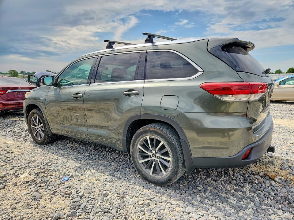 5TDJZRFH6HS397315 2017 TOYOTA HIGHLANDER photo no. 2