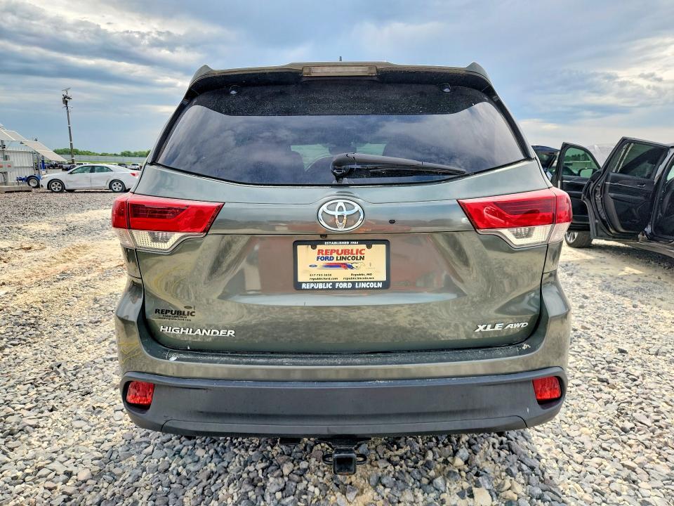 5TDJZRFH6HS397315 2017 TOYOTA HIGHLANDER photo no. 6