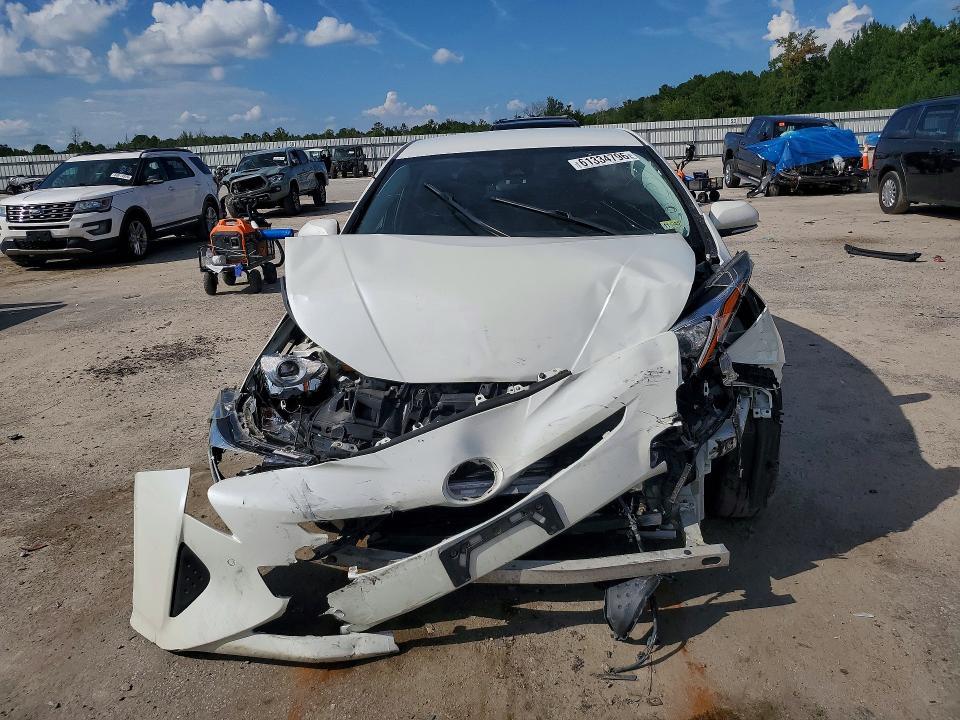 2017 TOYOTA PRIUS TWO — Фото 5 из 12