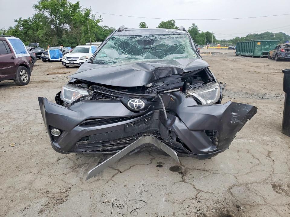 2017 TOYOTA RAV4 XLE — Фото 5 из 13