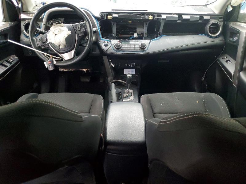2017 TOYOTA RAV4 XLE — Фото 8 из 13