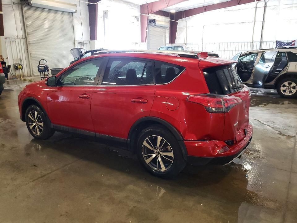 2017 TOYOTA RAV4 XLE — Фото 2 из 13