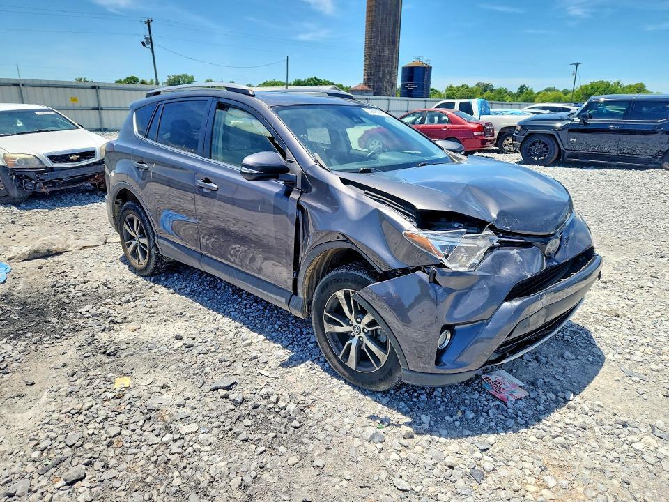 JTMWFREVXHJ113039 2017 TOYOTA RAV4 photo no. 4