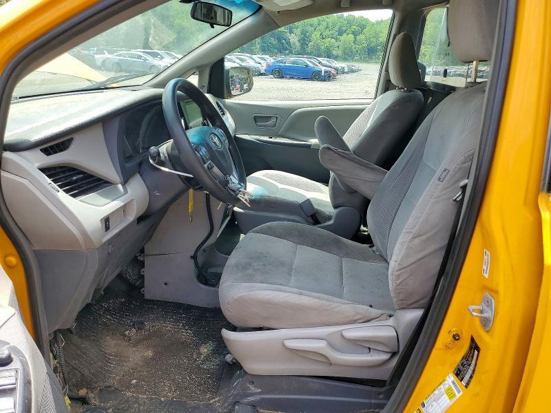 2017 TOYOTA SIENNA L 7-PASSENGER — Фото 7 из 14