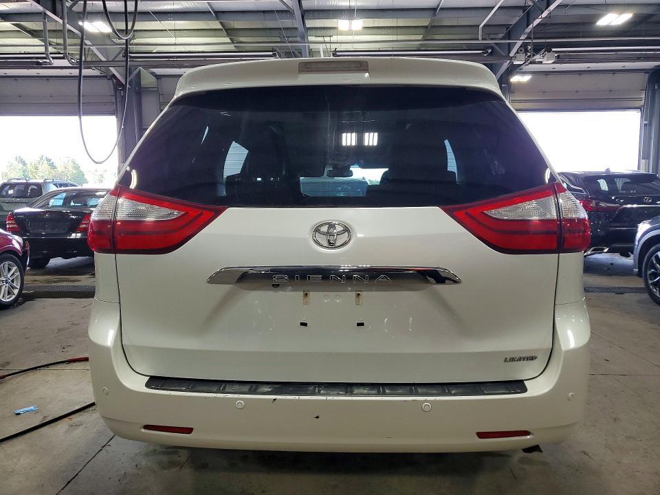 2017 TOYOTA SIENNA LIMITED PREMIUM 7-PASSENGER — Фото 6 из 13