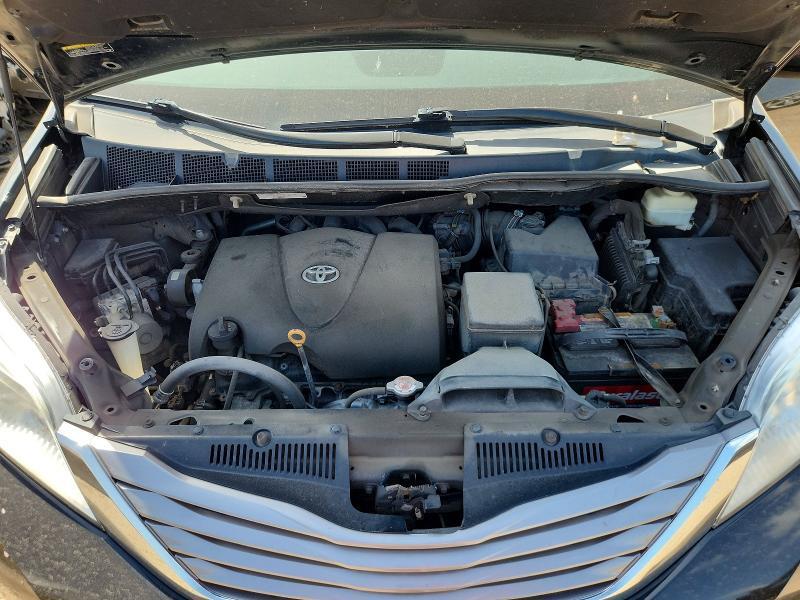 2017 TOYOTA SIENNA XLE 8-PASSENGER — Фото 12 из 14