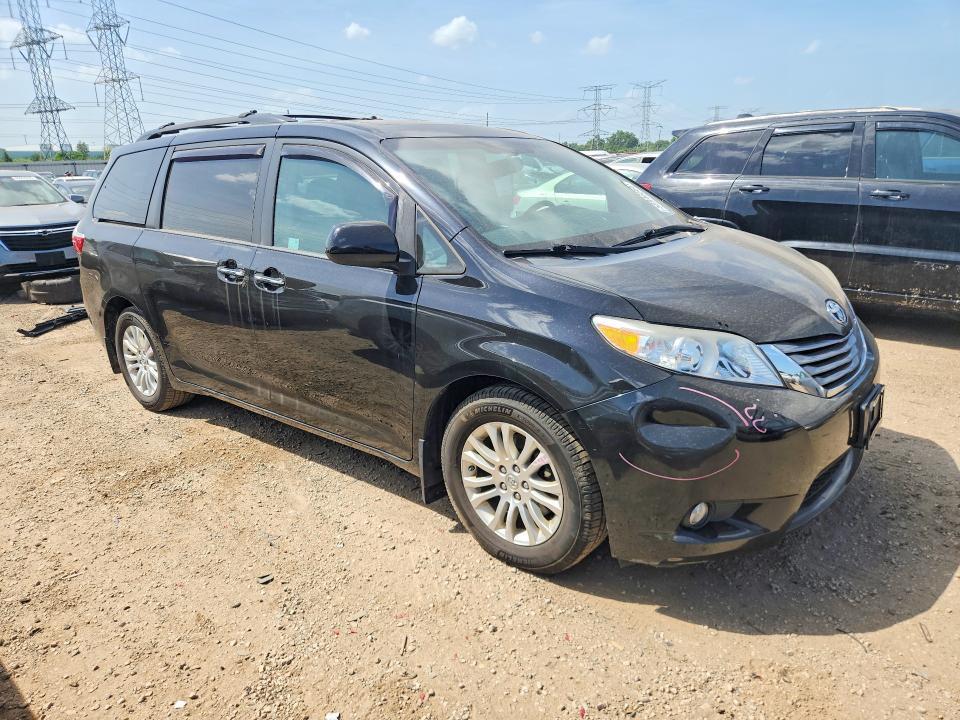 2017 TOYOTA SIENNA XLE 8-PASSENGER — Фото 4 из 14
