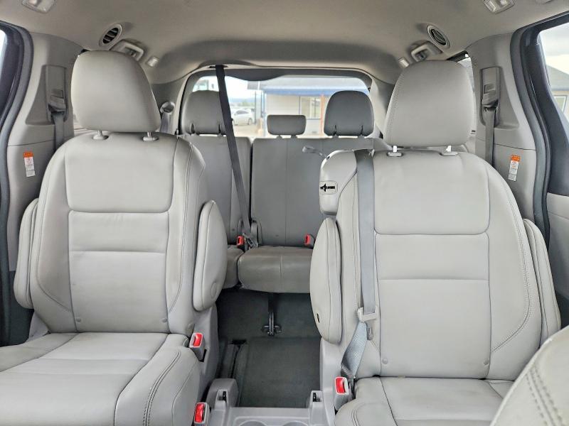 5TDYZ3DC4HS799398 2017 TOYOTA SIENNA photo no. 10