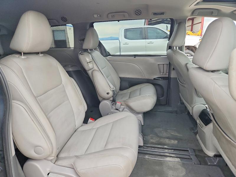 5TDYZ3DC4HS799398 2017 TOYOTA SIENNA photo no. 11